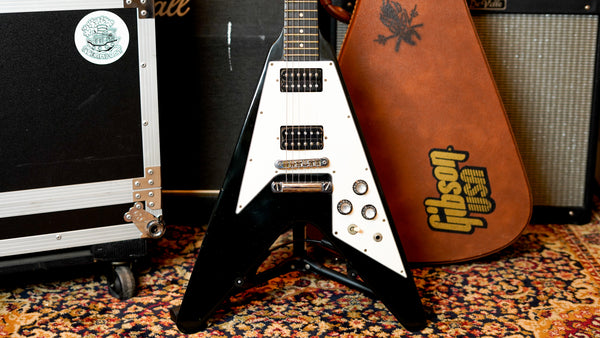 Gibson Flying V '67 1999 - Ebony w/Ebony Fretboard & OHSC "RARE"