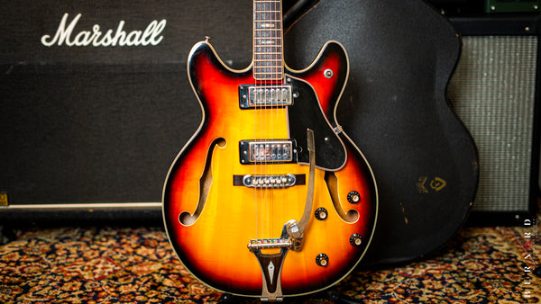 Univox Coily U1825 ES 335 size thinline hollowbody 3-Tone Sunburst 1970's